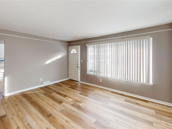 1177 Connie Avenue, Madison Heights, MI 48071