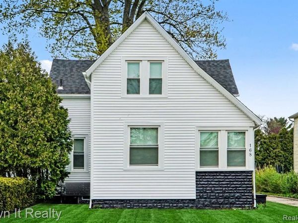 168 Kerby Road, Grosse Pointe Farms, MI 48236