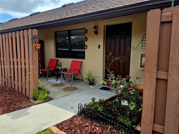 4865 SW 64th Way , Davie, FL 33314