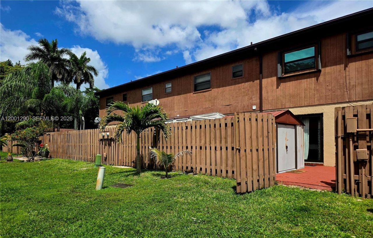 4865 SW 64th Way , Davie, FL 33314 Photo