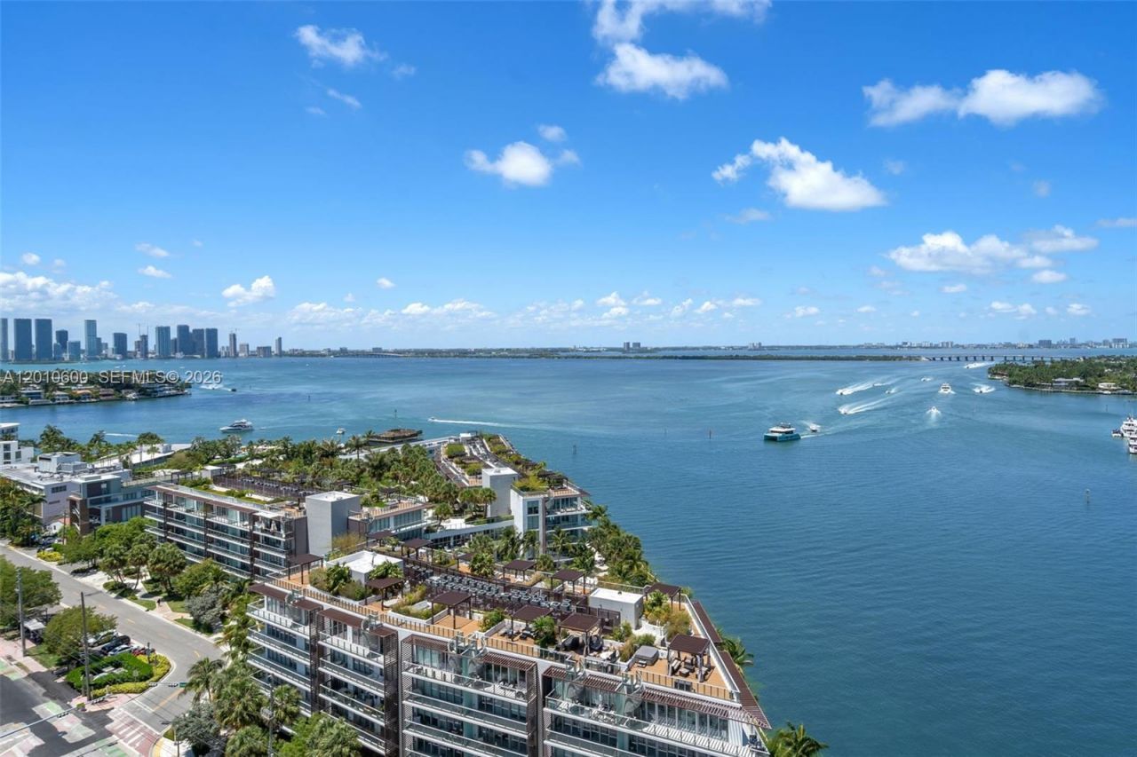 10 Venetian Way , Unit 1803, Miami Beach, FL 33139 Photo