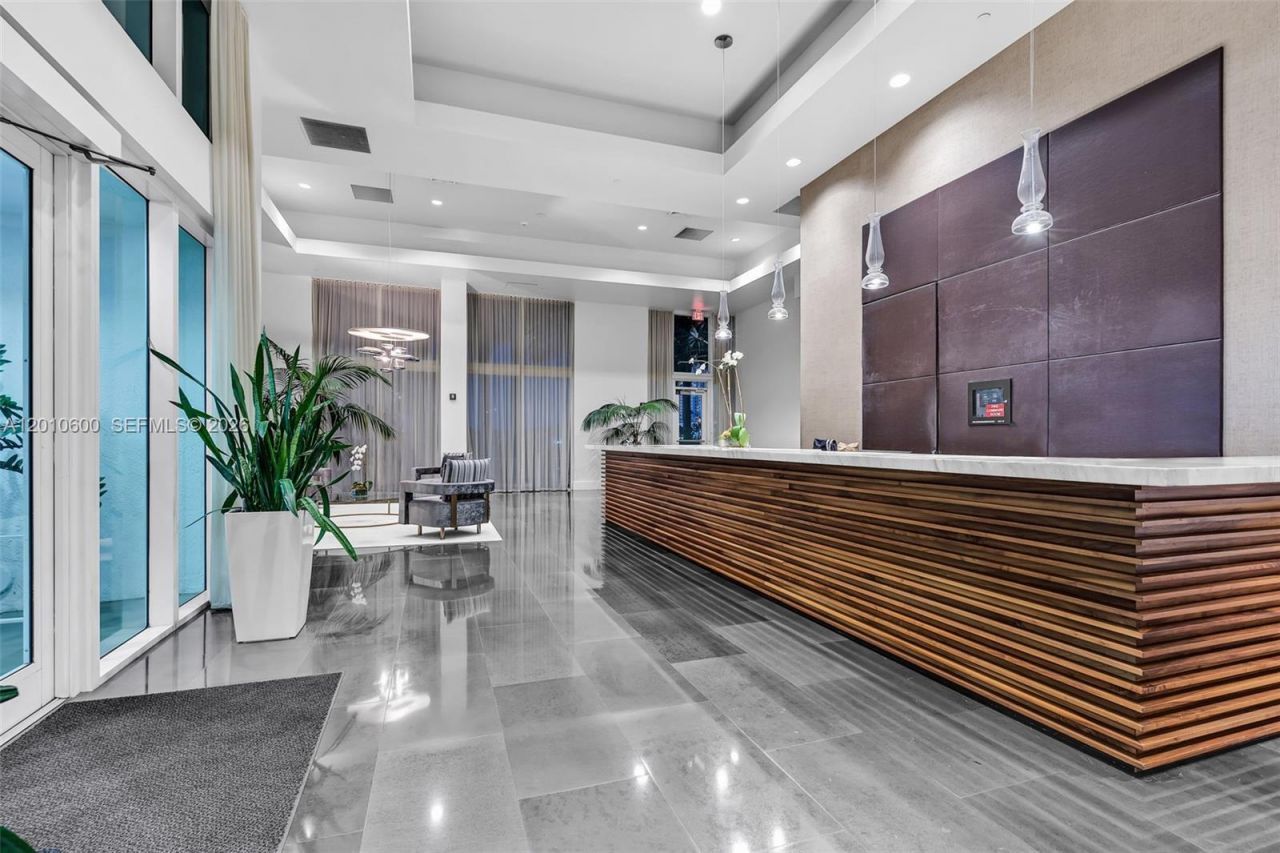 10 Venetian Way , Unit 1803, Miami Beach, FL 33139 Photo