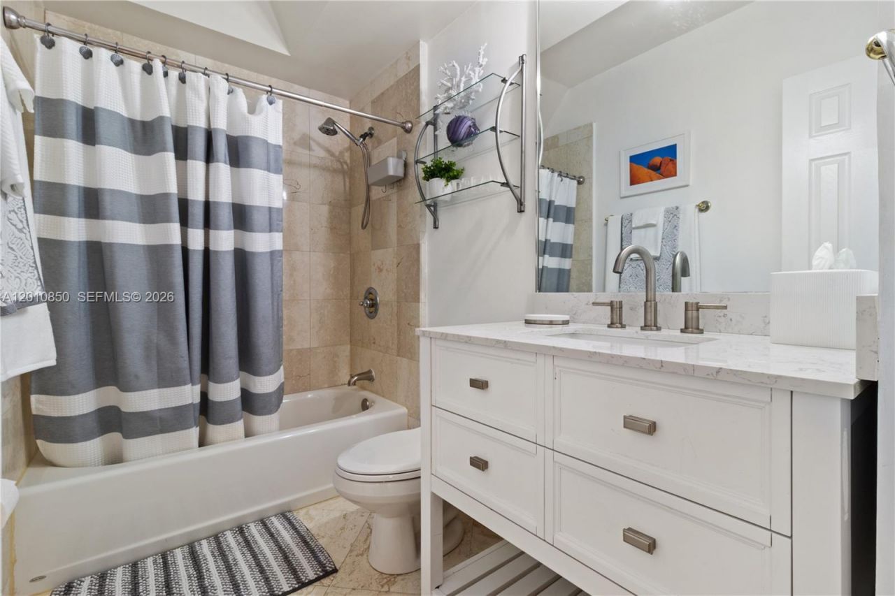 18671 Collins Ave, Unit 202, Sunny Isles Beach, FL 33160 Photo