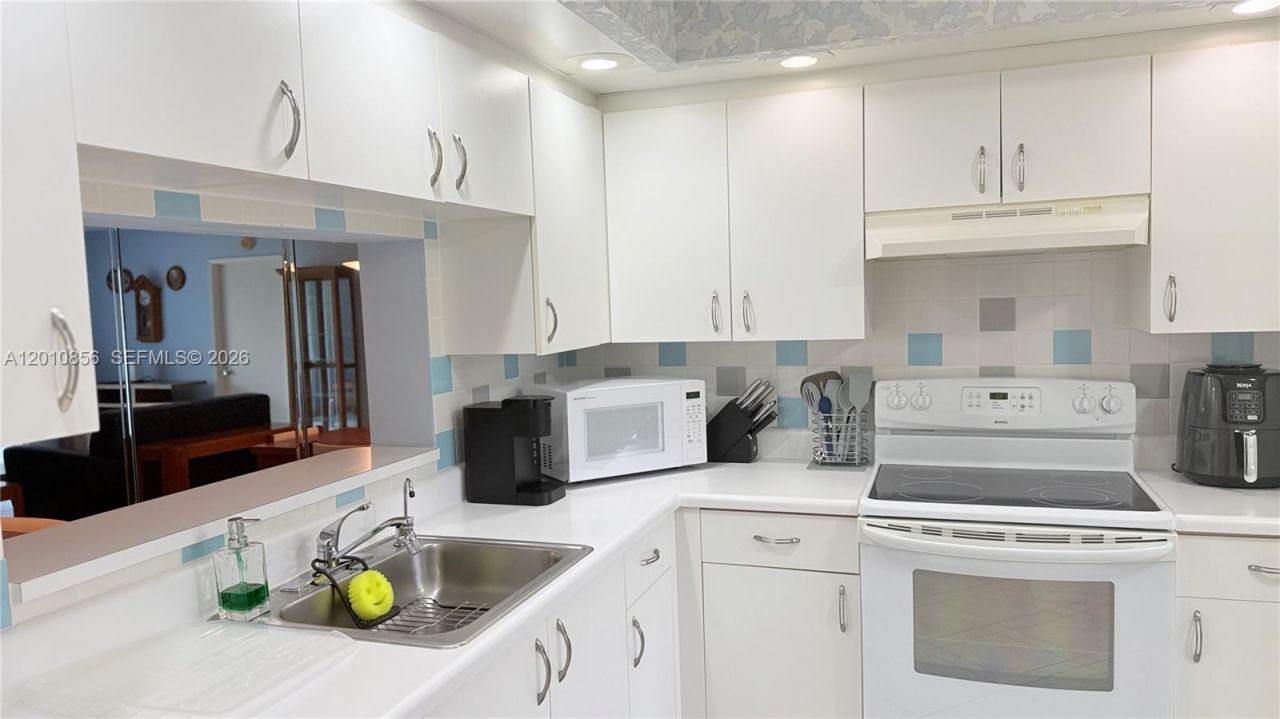 12651 SW 16th Ct, Unit 202B, Pembroke Pines, FL 33027 Photo