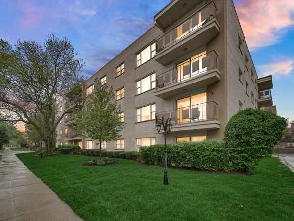 8210 ELMWOOD Street , Unit 314, Skokie, IL 60077