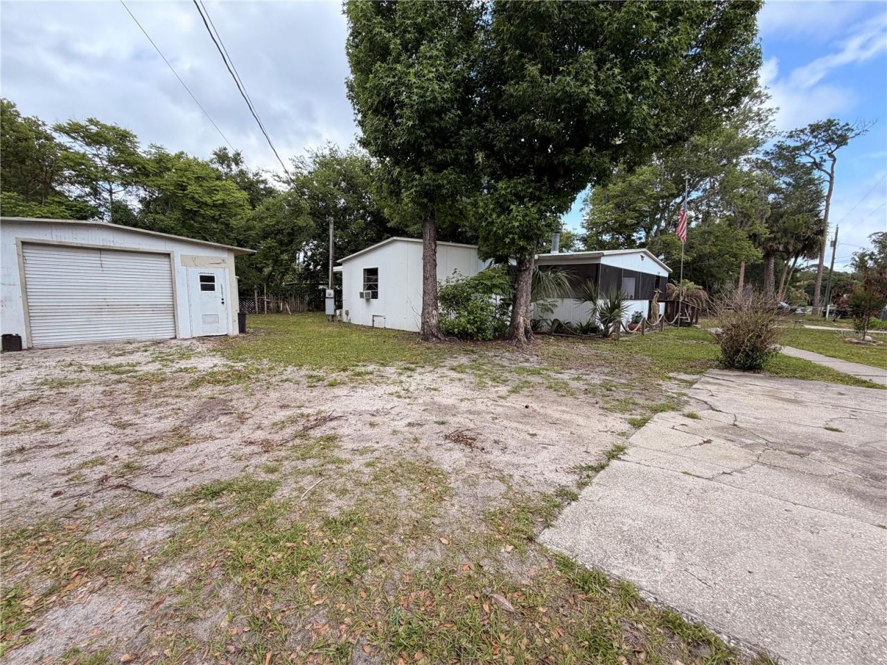 24021 Armadillo Road, Astor, FL 32102 Photo