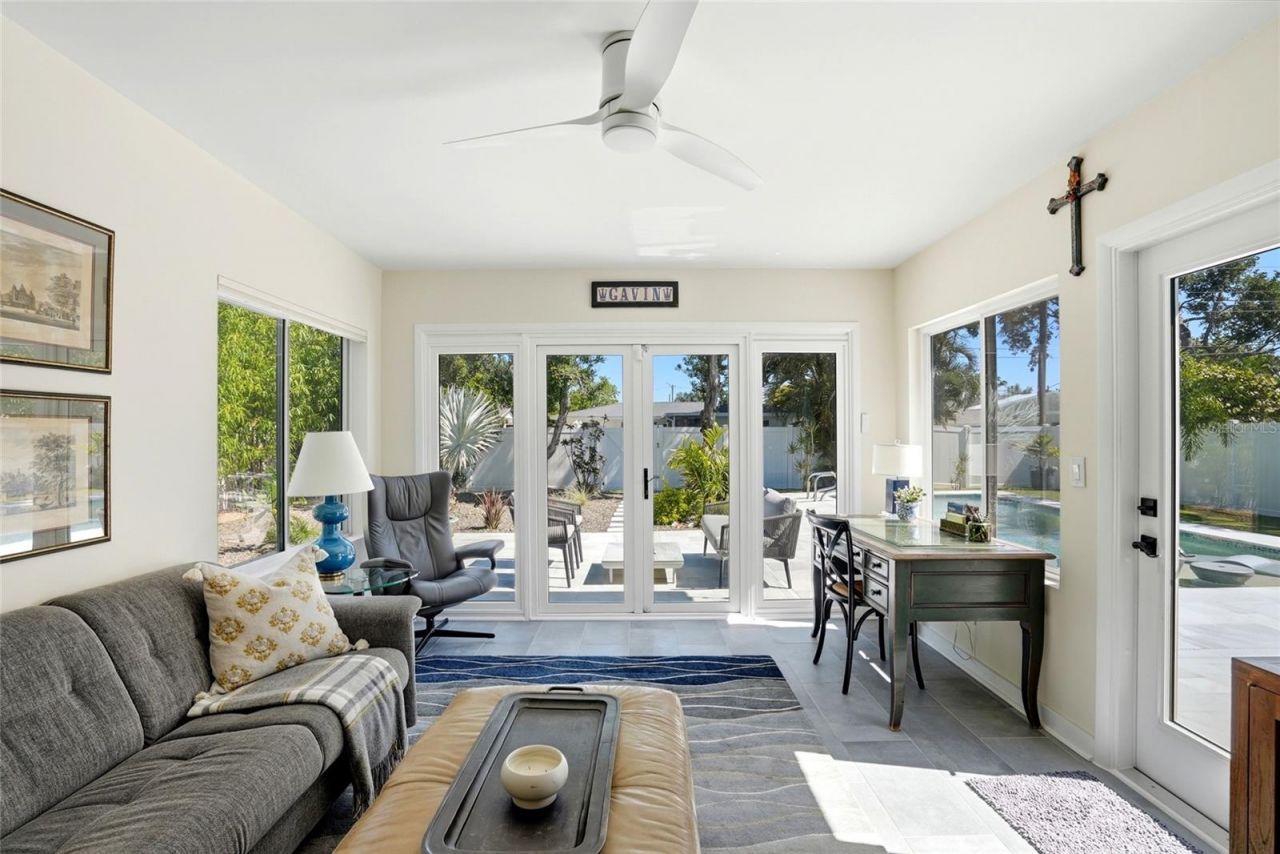 743 43rd Avenue Ne, Saint Petersburg, FL 33703 Photo