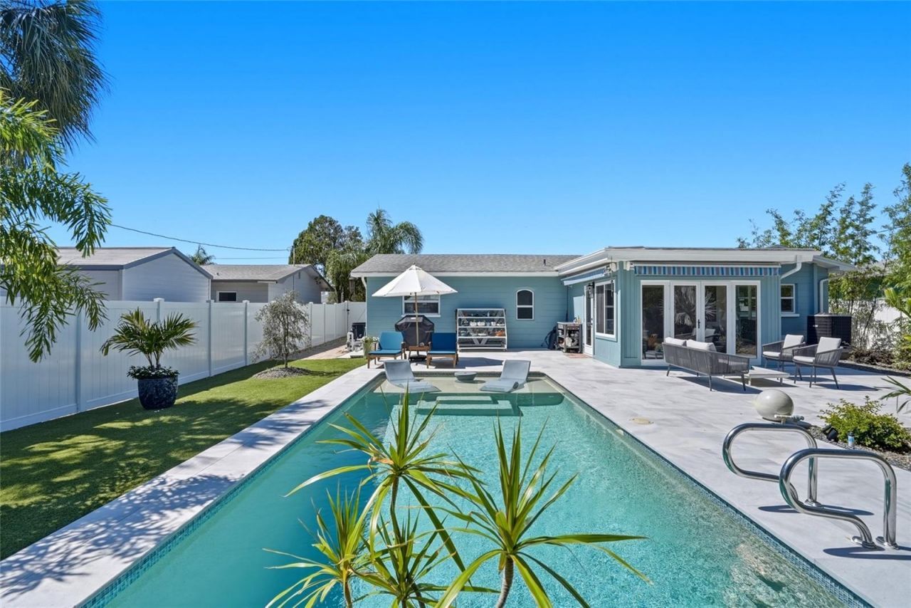 743 43rd Avenue Ne, Saint Petersburg, FL 33703 Photo