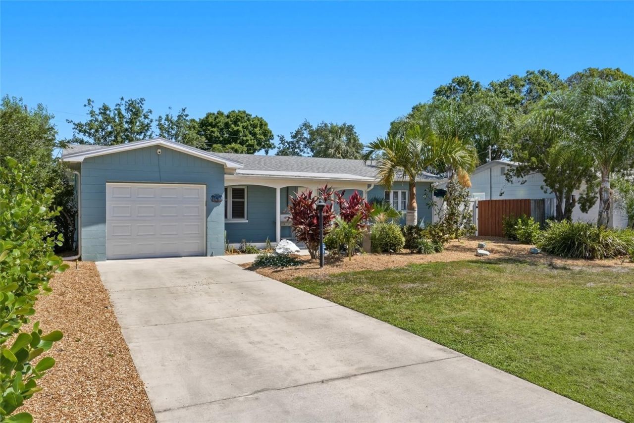 743 43rd Avenue Ne, Saint Petersburg, FL 33703 Photo