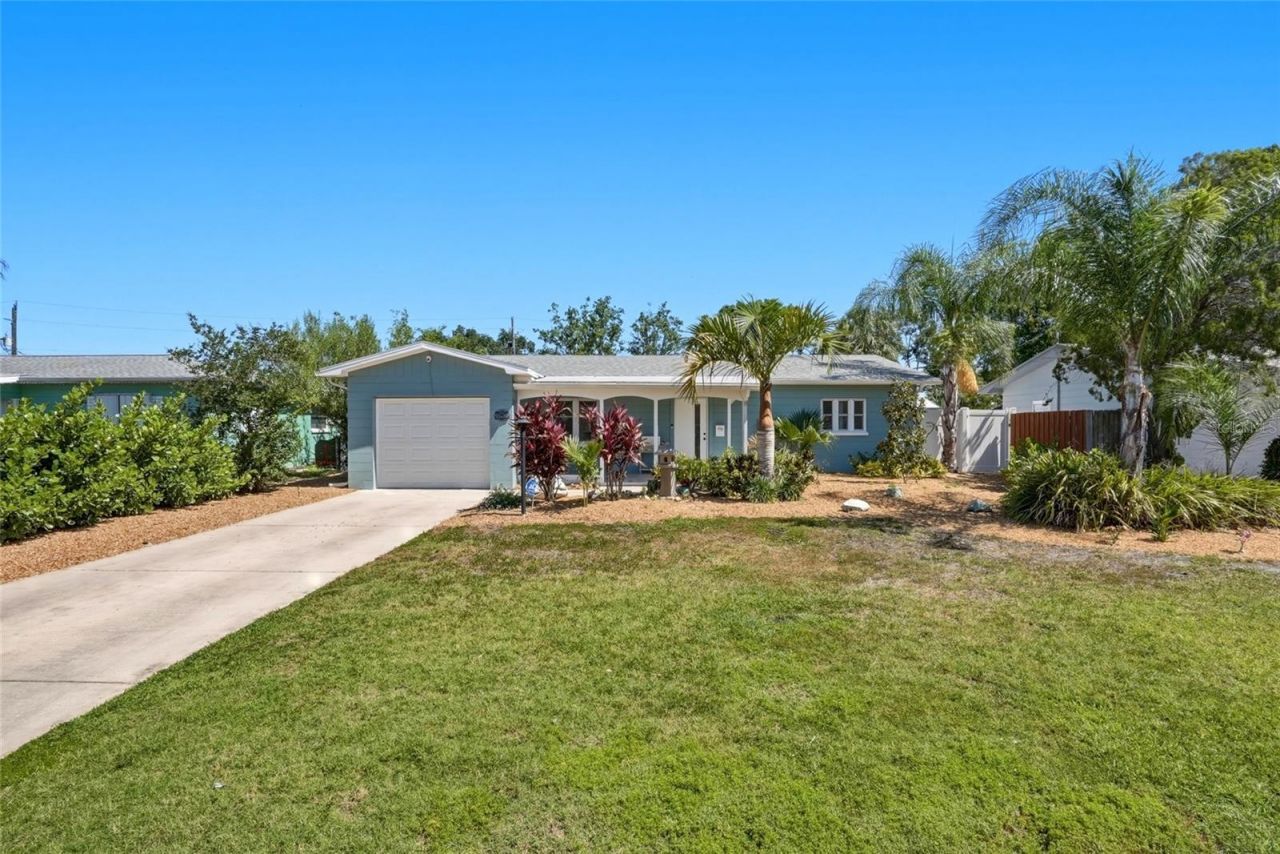743 43rd Avenue Ne, Saint Petersburg, FL 33703 Photo