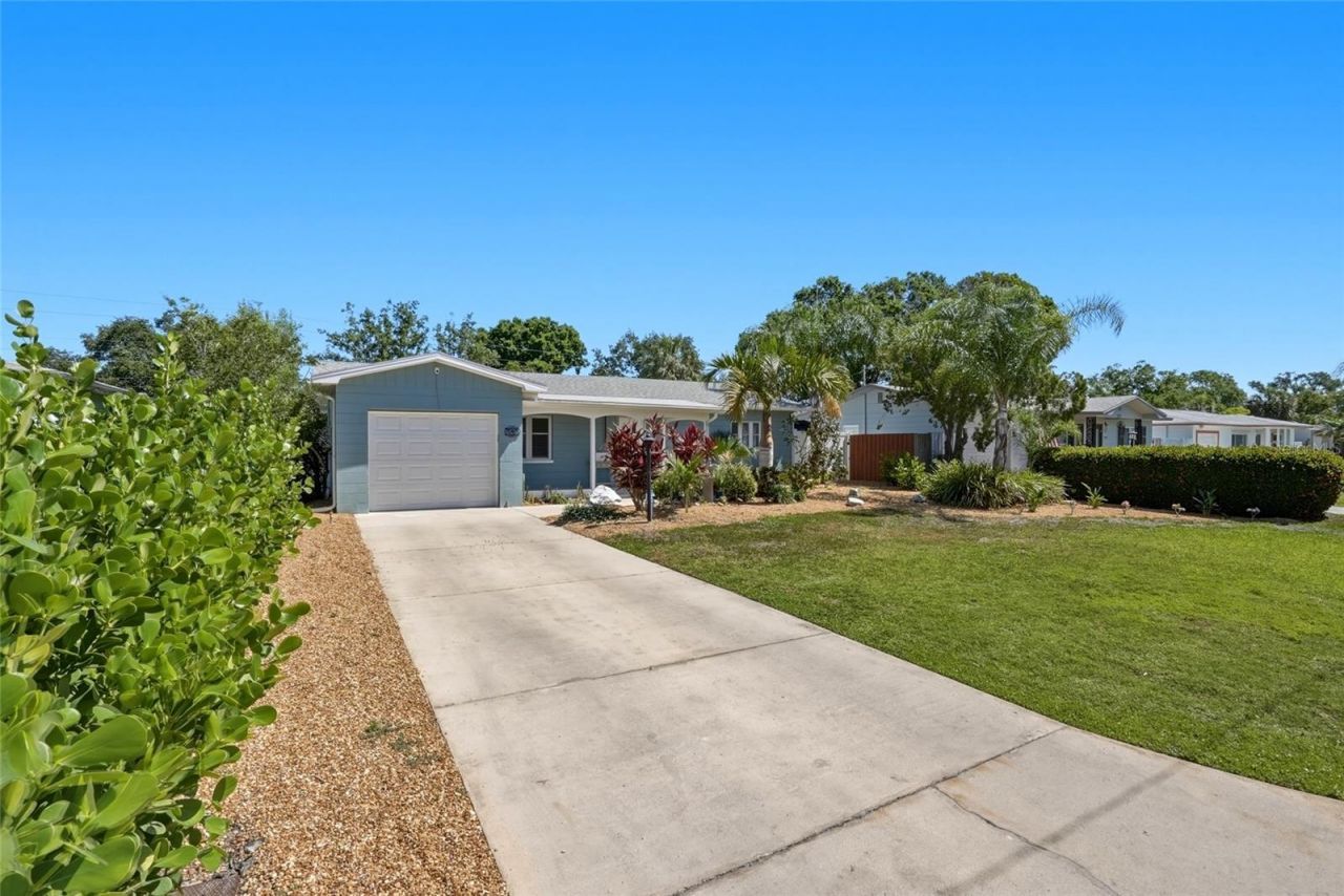 743 43rd Avenue Ne, Saint Petersburg, FL 33703 Photo