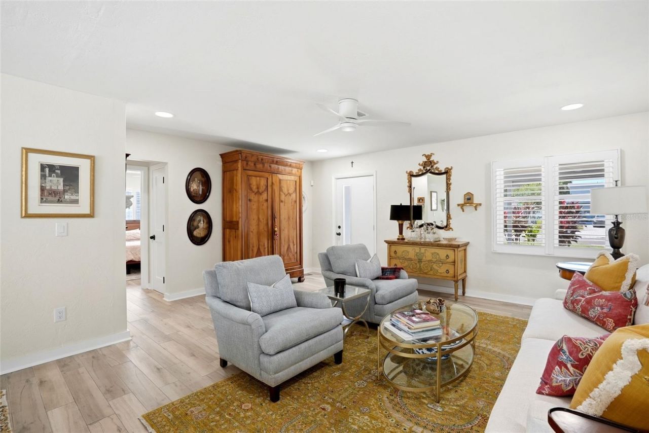 743 43rd Avenue Ne, Saint Petersburg, FL 33703 Photo