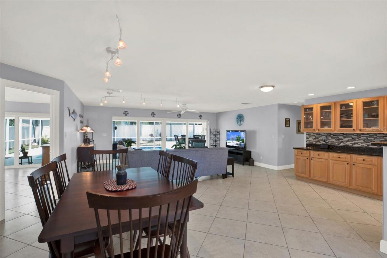 14725 Crown Drive , Largo, FL 33774 Photo
