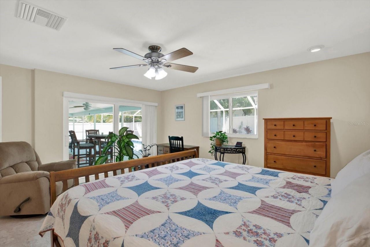 14725 Crown Drive , Largo, FL 33774 Photo