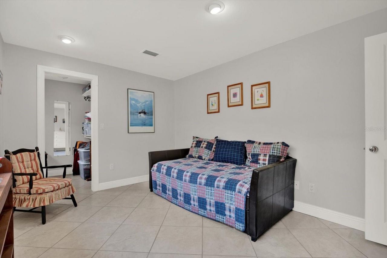 14725 Crown Drive , Largo, FL 33774 Photo