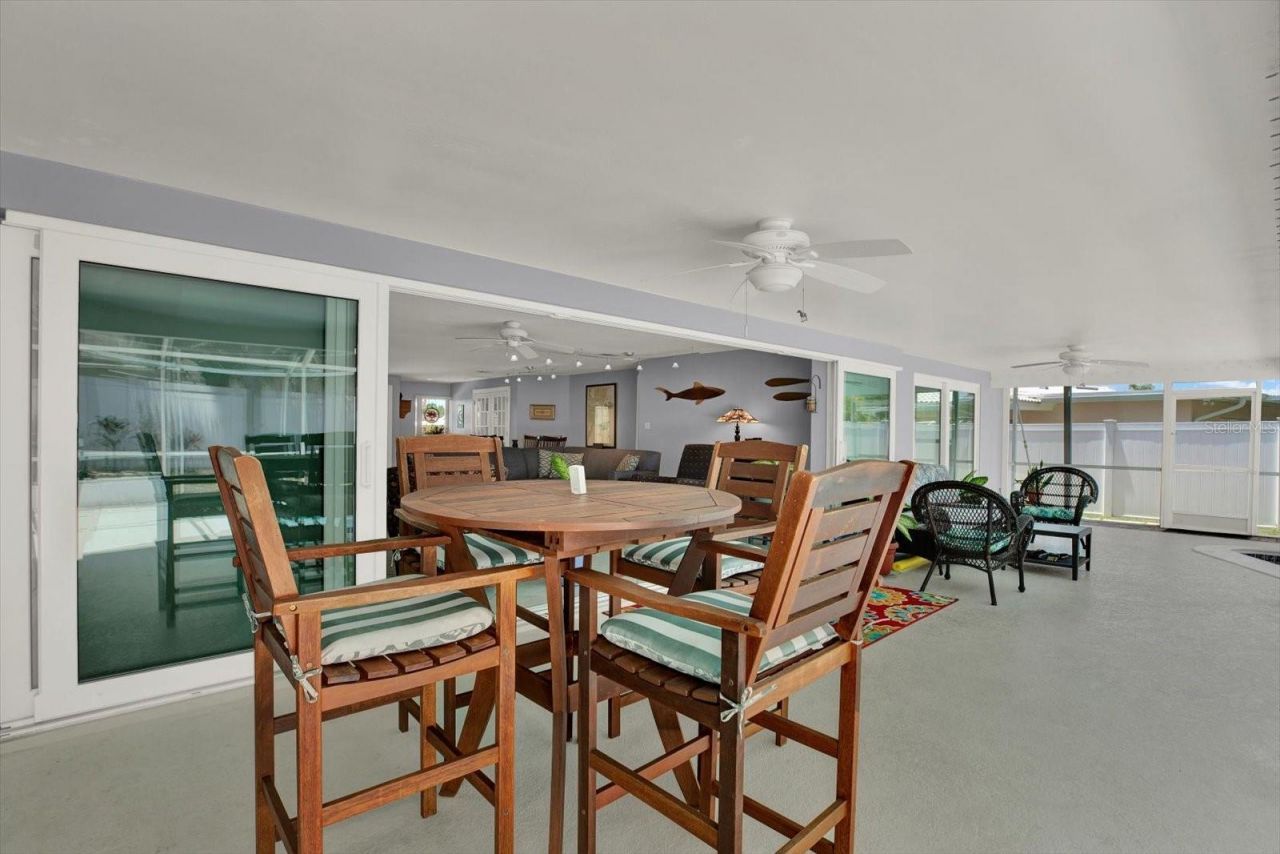 14725 Crown Drive , Largo, FL 33774 Photo