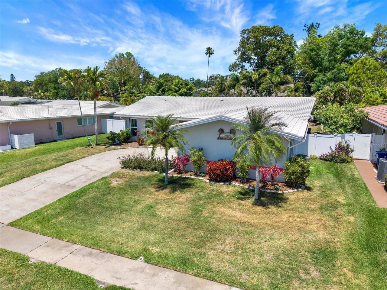 14725 Crown Drive , Largo, FL 33774 Photo