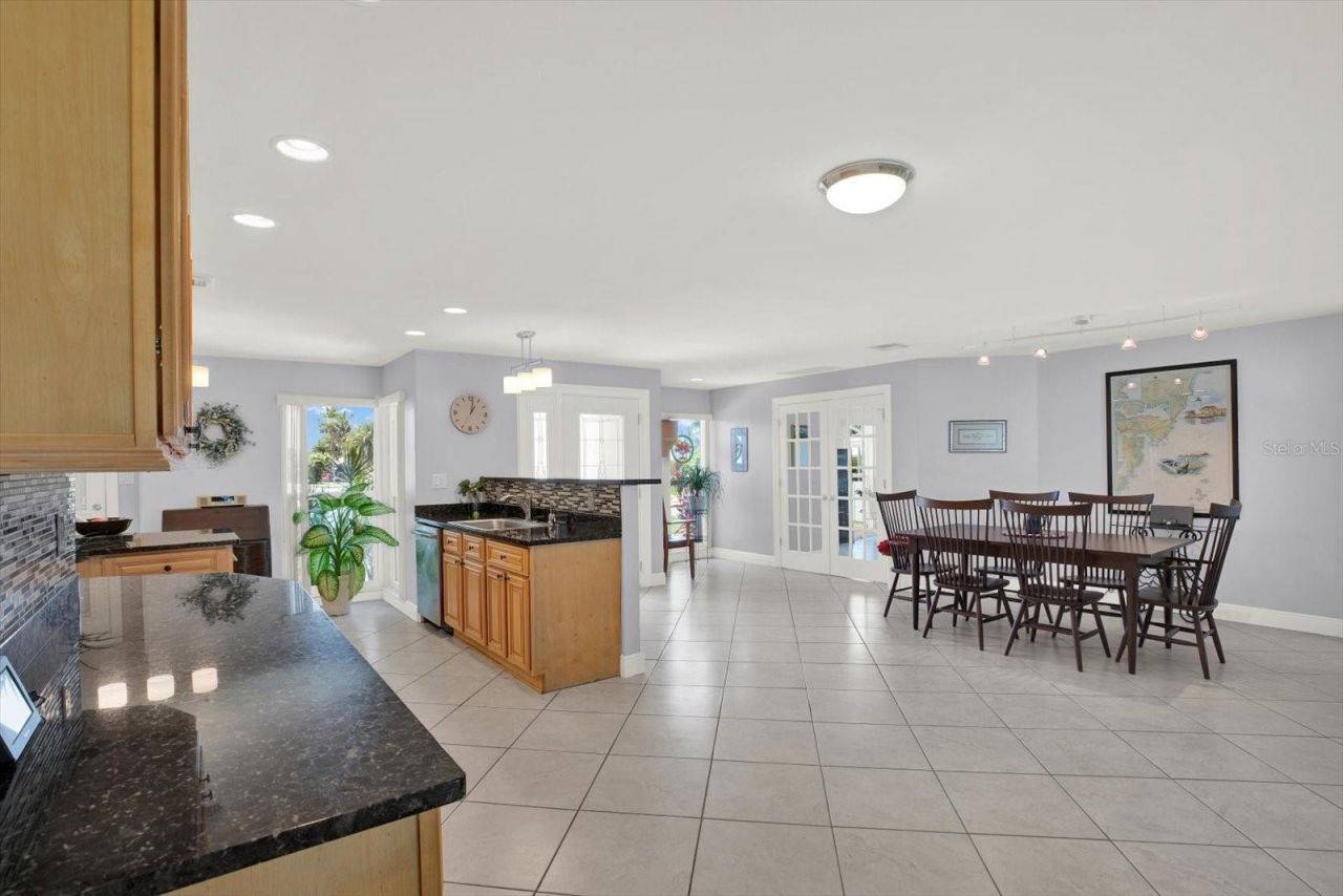 14725 Crown Drive , Largo, FL 33774 Photo