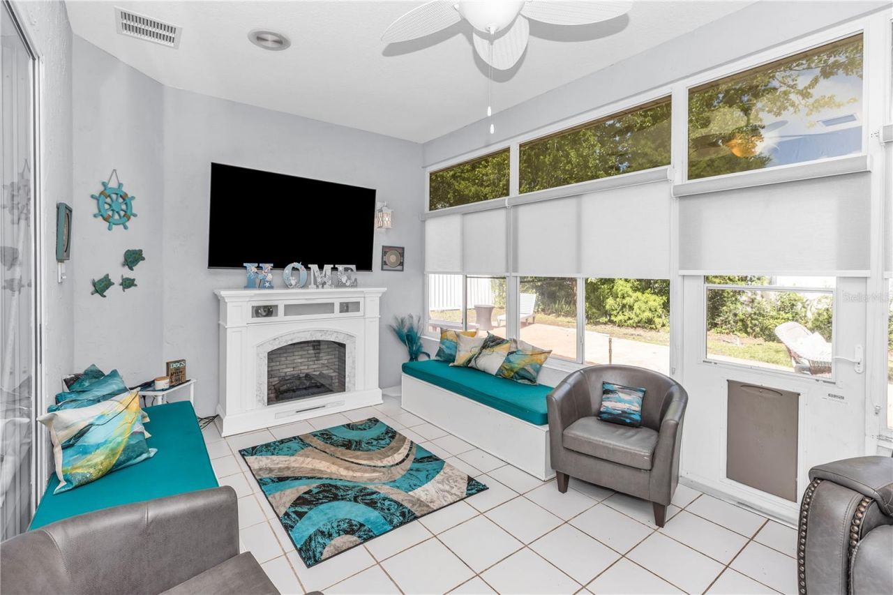 414 Fairlane Drive , Debary, FL 32713 Photo