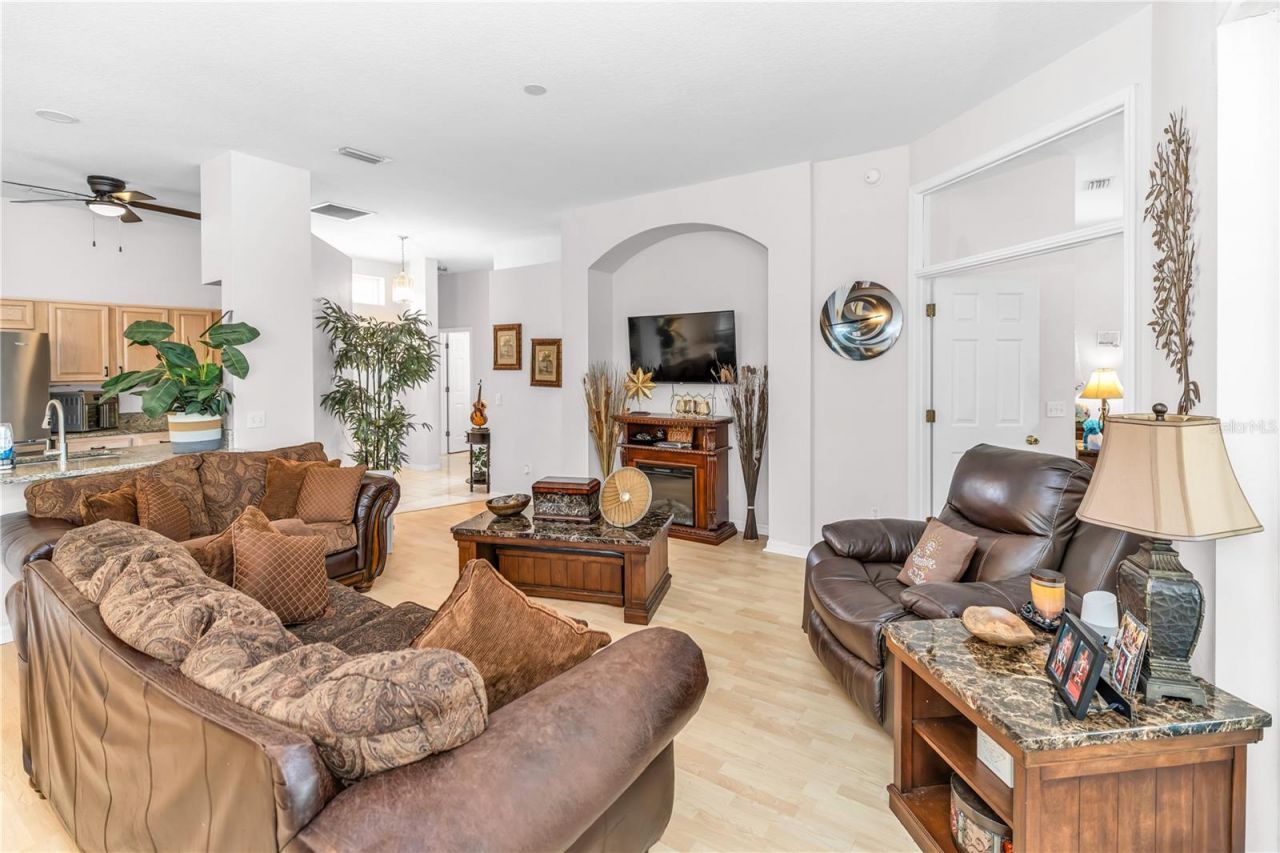 414 Fairlane Drive , Debary, FL 32713 Photo