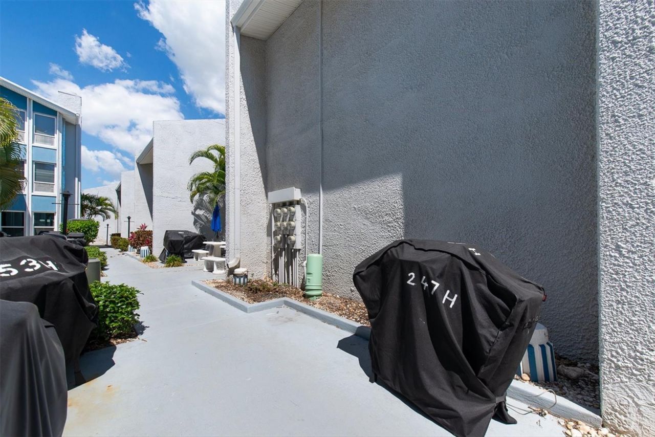 247 Rex Place , Unit H, Madeira Beach, FL 33708 Photo