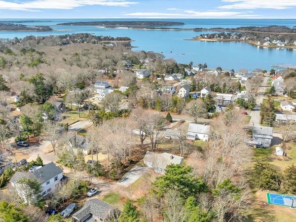 4 Quail Hill Rd, Bourne, MA 02559