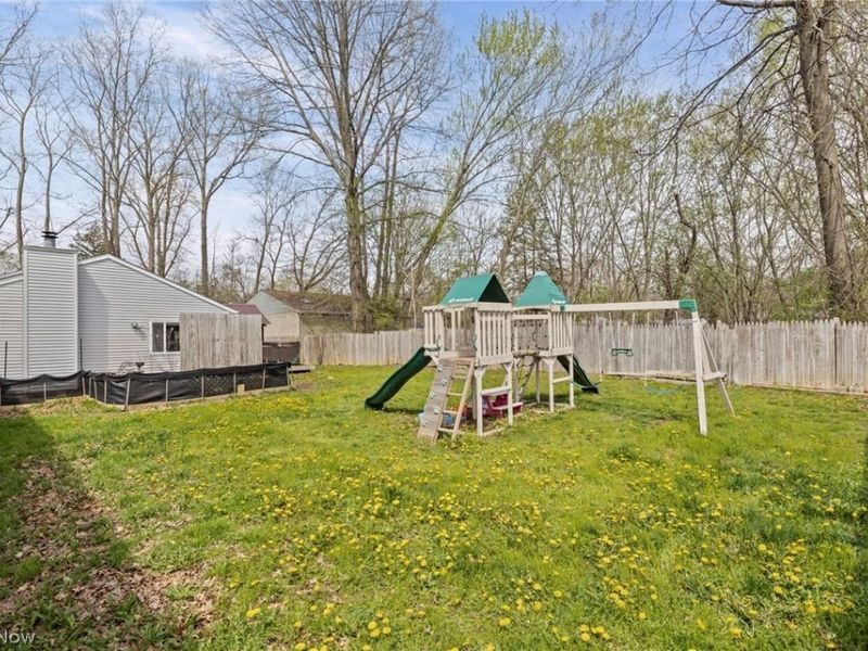 565 Perry Road, Tallmadge, OH 44278 Photo 31