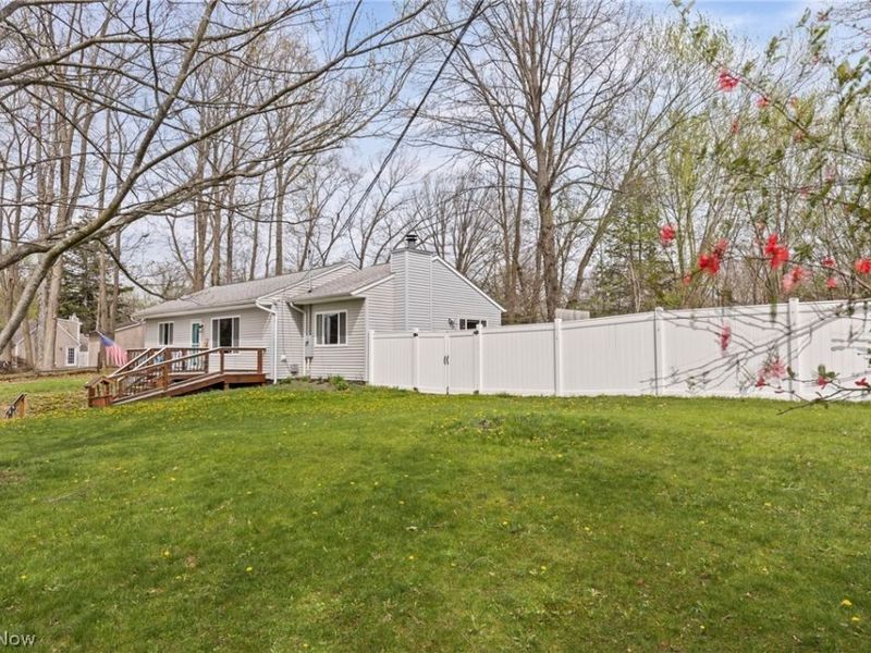 565 Perry Road, Tallmadge, OH 44278 Photo 5