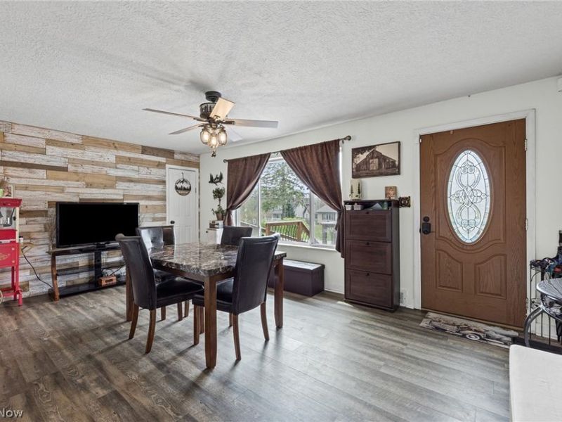 565 Perry Road, Tallmadge, OH 44278 Photo 8