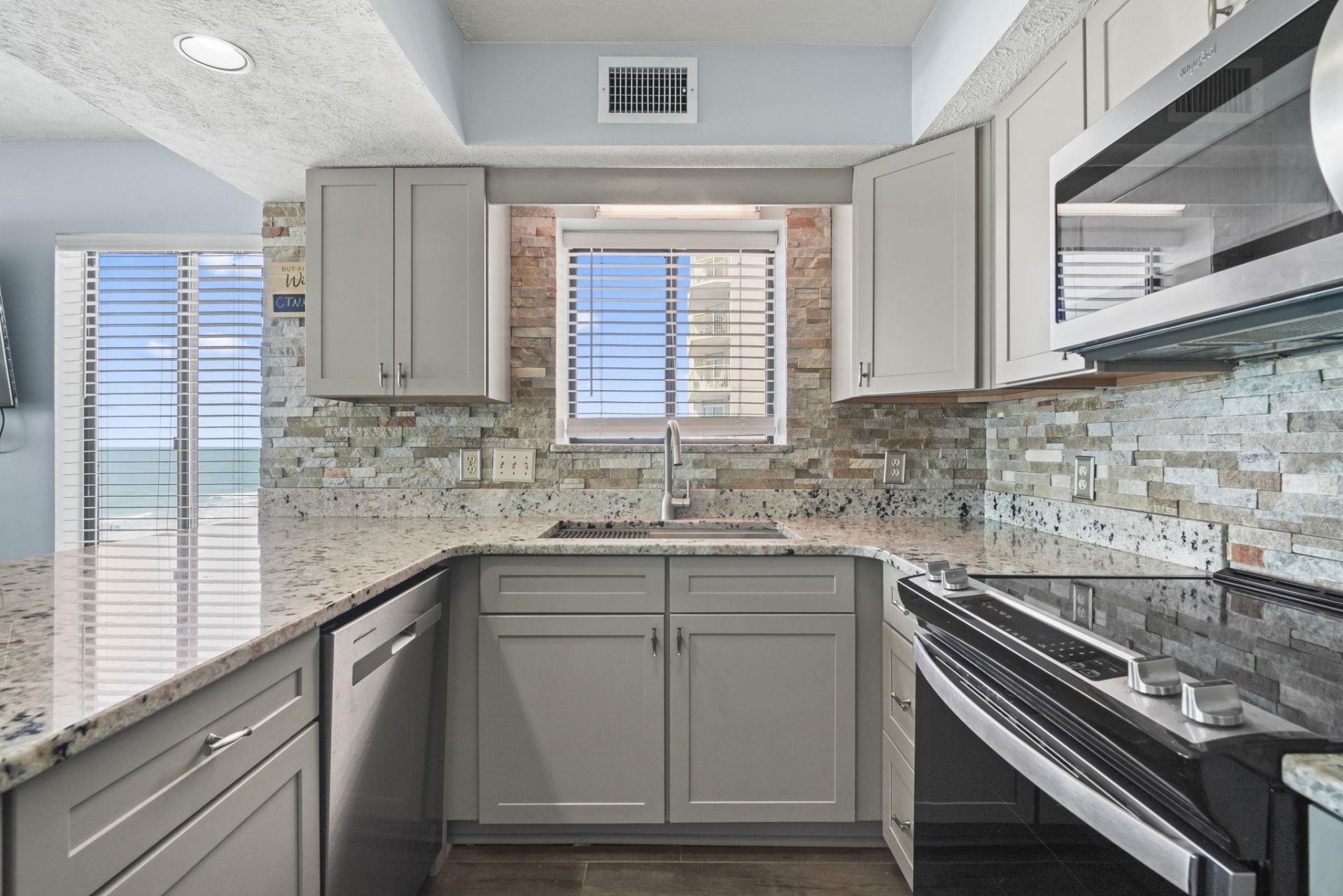 2609 S Ocean Blvd.  Photo 11