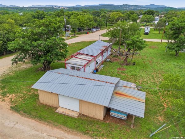 110 LINNEY DR, Medina, TX 78055