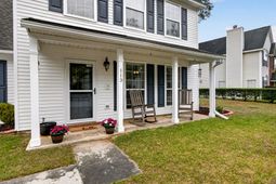 113 E Hartwick Lane photo 4