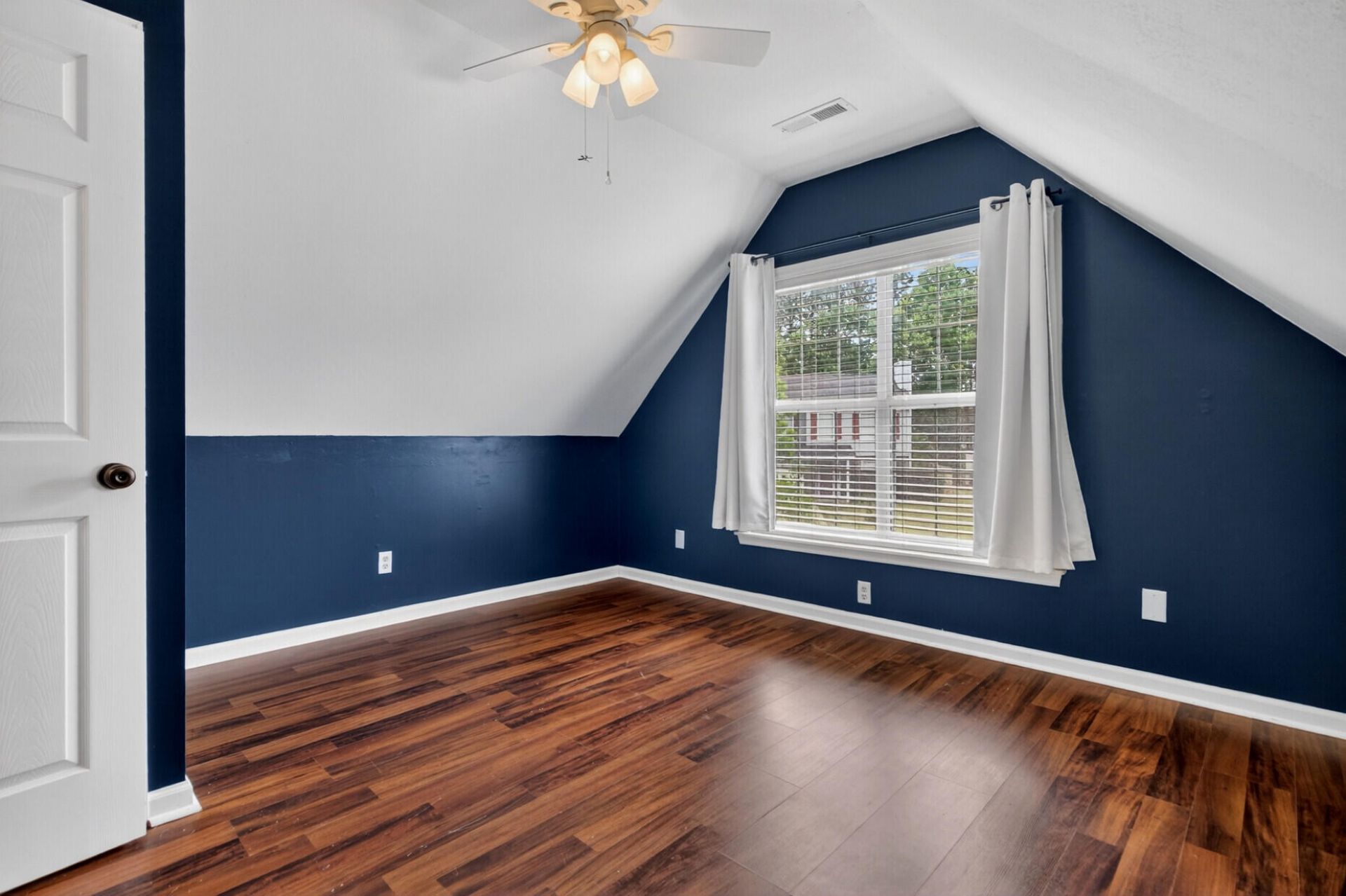 113 E Hartwick Lane Photo 30