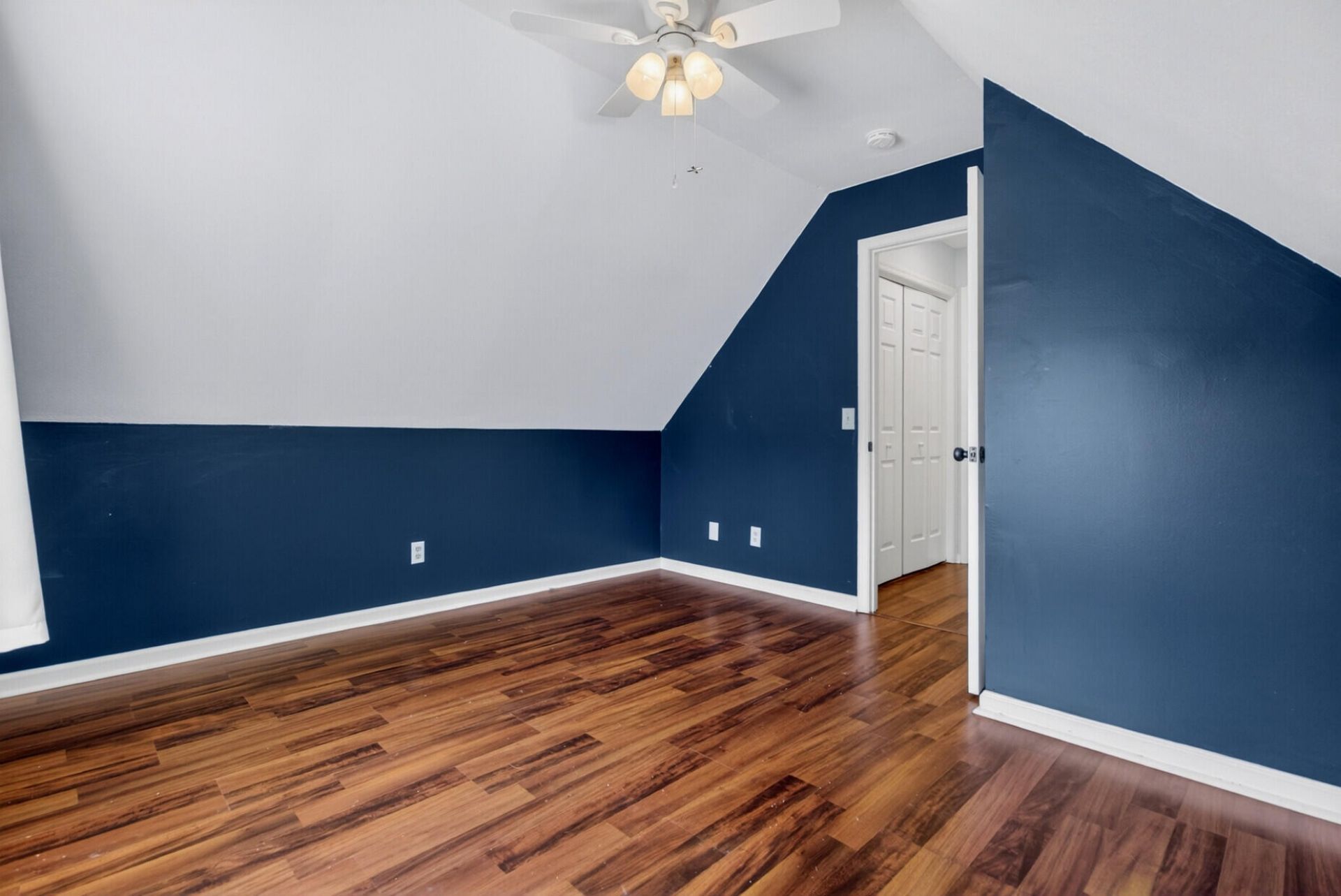 113 E Hartwick Lane Photo 31
