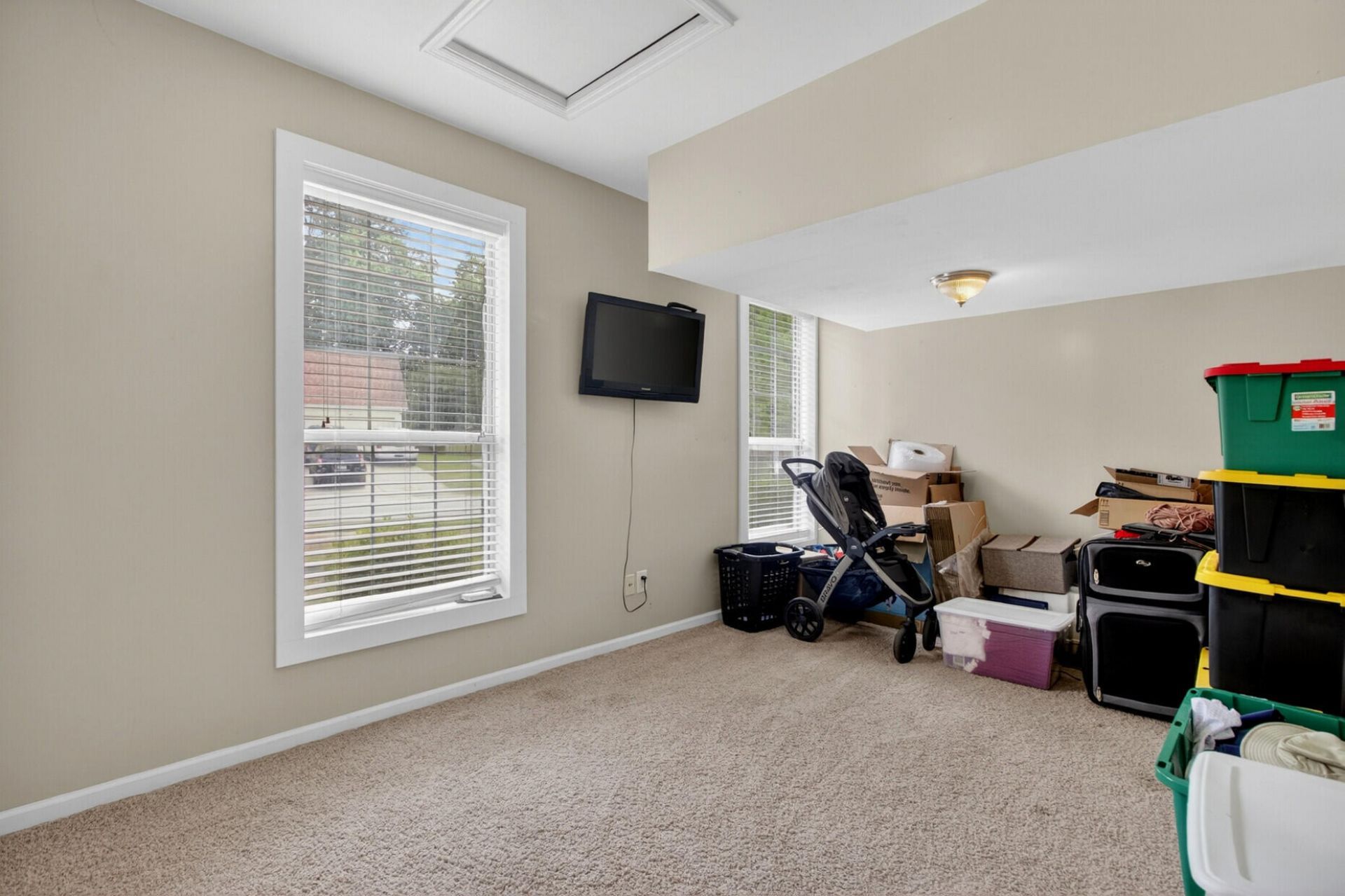 113 E Hartwick Lane Photo 32