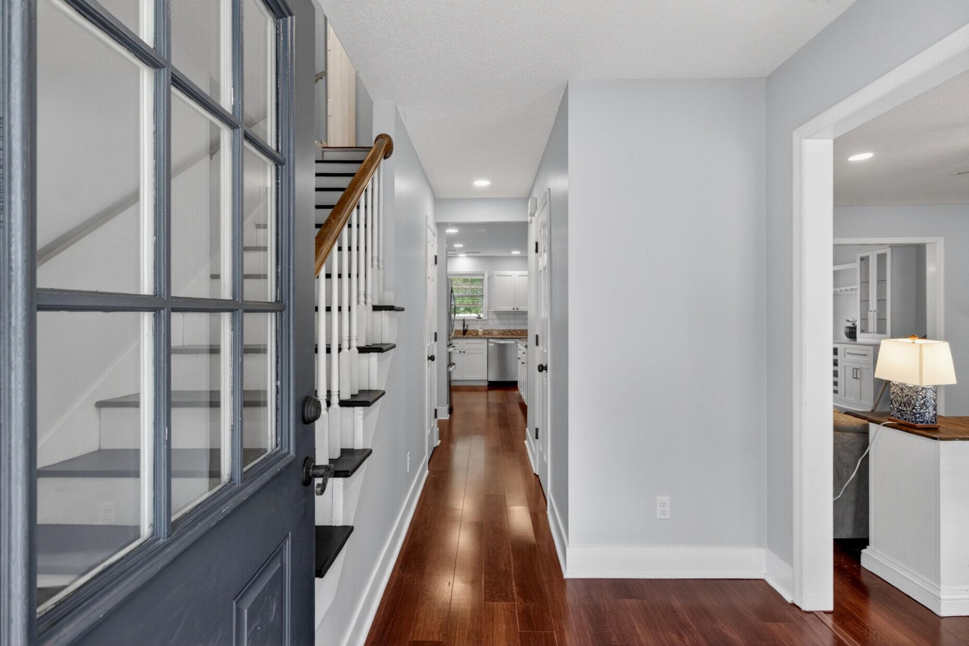 113 E Hartwick Lane Photo 4