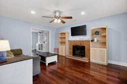 113 E Hartwick Lane photo 4