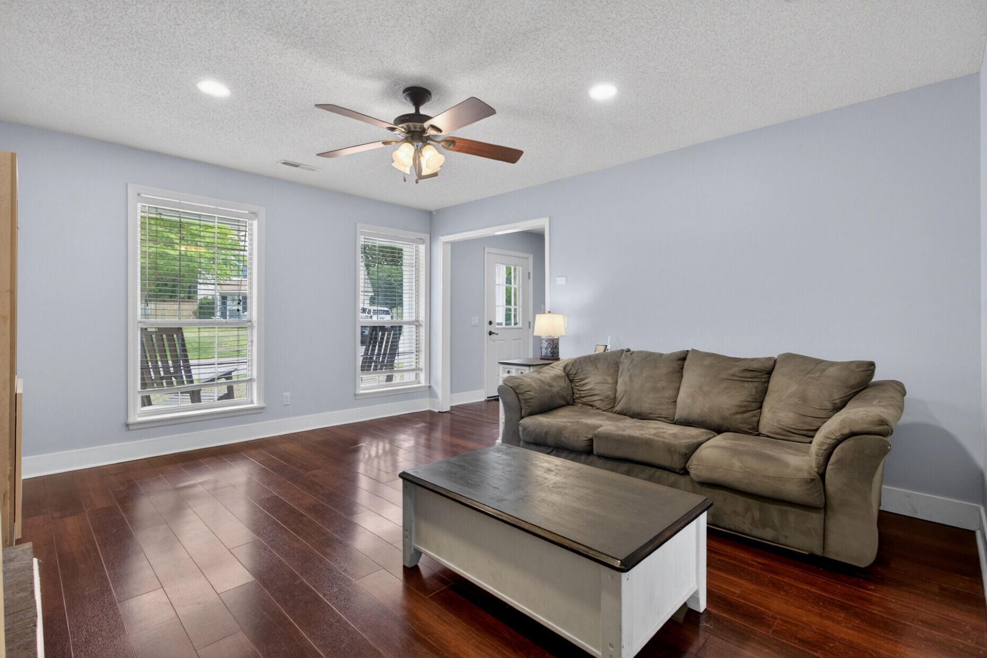 113 E Hartwick Lane Photo 6