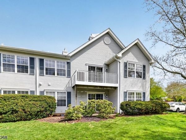 125 Marsillo Ct, Bridgewater, NJ 08807