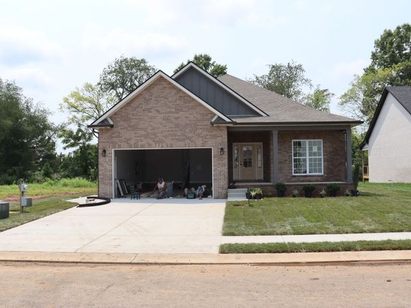 734 Southern Pine Trl, Clarksville, TN 37043