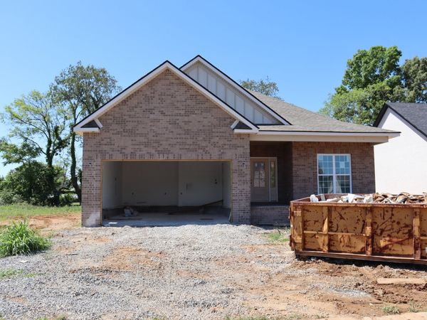 734 Southern Pine Trl, Clarksville, TN 37043