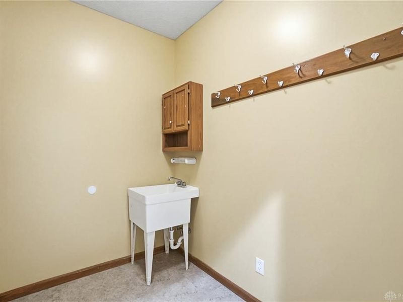 1264 Kables Mill Drive, Sugarcreek Township, OH 45305 Photo 18