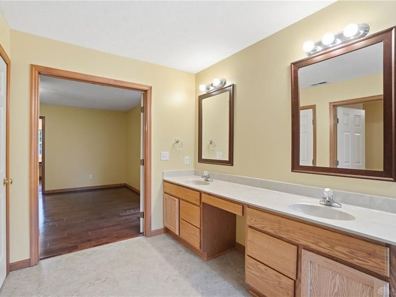 1264 Kables Mill Drive, Sugarcreek Township, OH 45305 Photo 28
