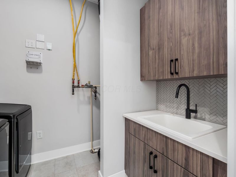 695 Civitas Avenue, Unit D401, Columbus, OH 43215 Photo 27