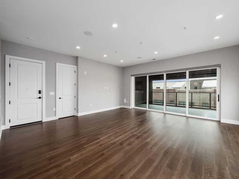 695 Civitas Avenue, Unit D401, Columbus, OH 43215 Photo 6