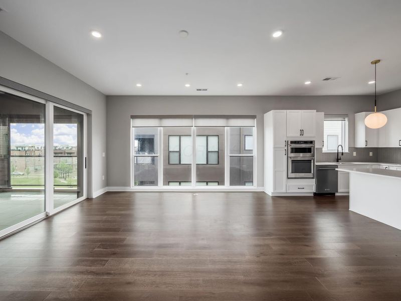 695 Civitas Avenue, Unit D401, Columbus, OH 43215 Photo 9