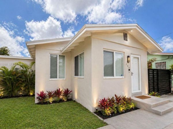 135 NW 68th St , Miami, FL 33150