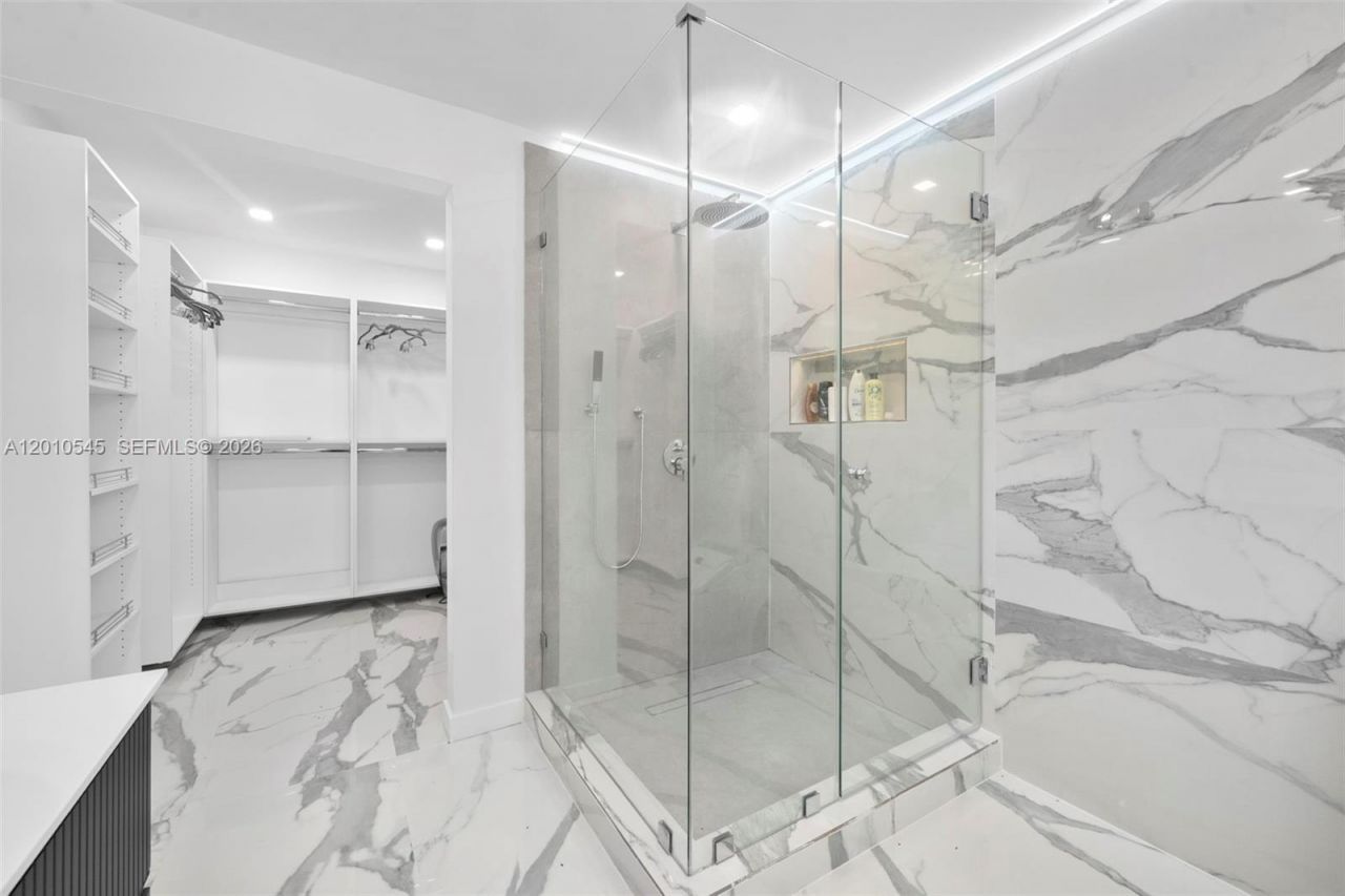 5824 Alton Rd, Miami Beach, FL 33140 Photo