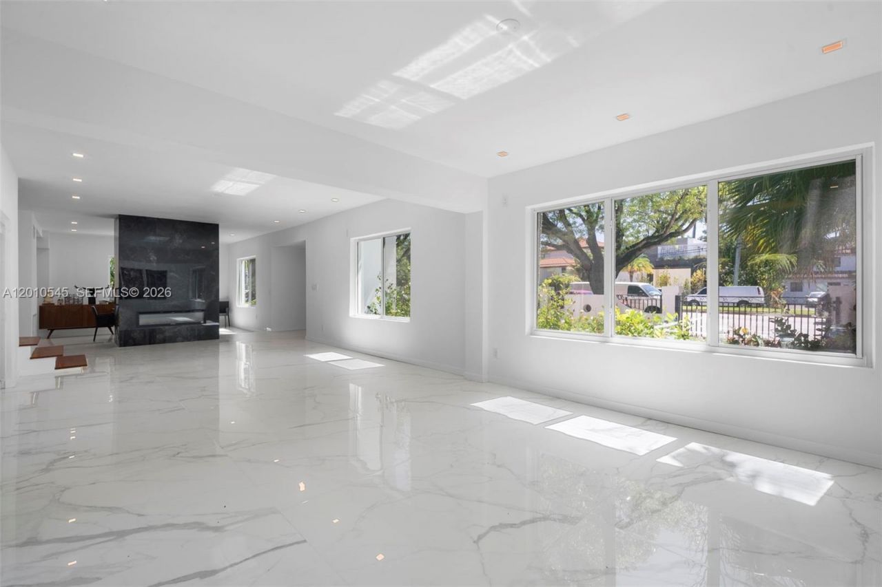 5824 Alton Rd, Miami Beach, FL 33140 Photo