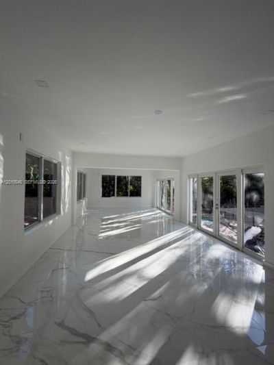 5824 Alton Rd, Miami Beach, FL 33140 Photo